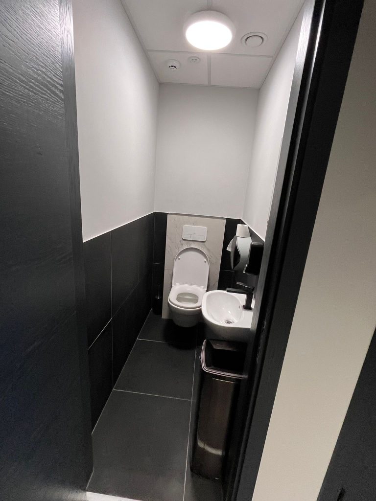 21a222d4-1f21-490e-b5b6-43277d841150