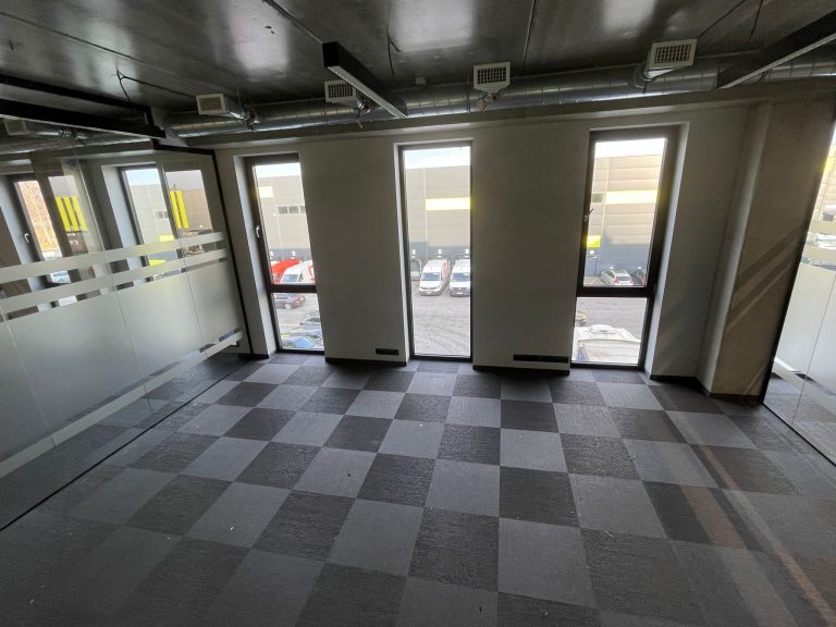 21bf7998-3efd-482c-99c1-55f4c988bee6